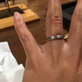 【COLANY(コラニー)の口コミ】 まずはデザインに惹かれて、試着しました。つけると、つけ心地にこだわっ…