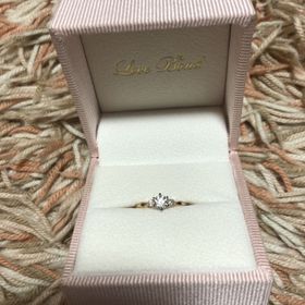 【Love Bond(ラブボンド)の口コミ】 ピンクゴールドのカラーと可愛らしいデザインです！！
わたし的には、他の…