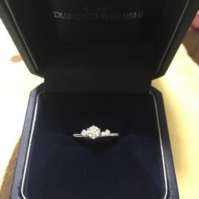 【銀座ダイヤモンドシライシの口コミ】 婚約指輪を探すために他のブランドも含めて数件回り、最終で決めたのは２…