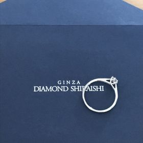 【銀座ダイヤモンドシライシの口コミ】 デザインはさることながら、永久保証などのアフターケアの充実さが決めて…