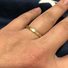 【鎌倉彫金工房の口コミ】 指輪のデザインは、たくさんのサンプルを参考にして、
つちめ・ヘアライン…