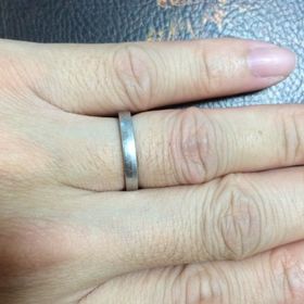 【ete(エテ)の口コミ】 結婚指輪で購入。お互い特に強いこだわりなどはなかったため、比較的安価…