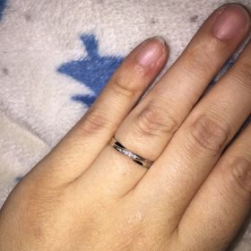 【insembre(インセンブレ)の口コミ】 価格も手頃で、細身のリングが欲しかったのでこれに決めました。何店舗か…