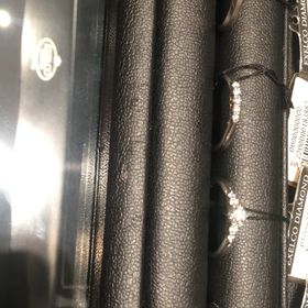 【エクセルコダイヤモンド(EXELCO DIAMOND)の口コミ】 ダイヤモンドの輝きが他とは違ってとても綺麗なこと、自分たちの気にいる…