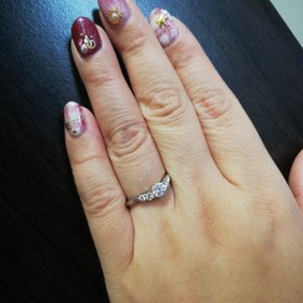 【GALA JEWELRY(ガラジュエリー)の口コミ】 とにかくＶ字デザインでぽっちゃりした指でもすっきり見えるものを選びま…