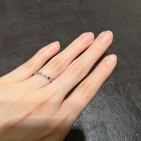 【TRECENTI(トレセンテ)の口コミ】 他の指輪も試着しましたが、こちらのトレセンテさんは着け心地が良く、デ…