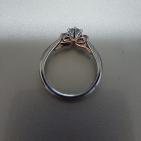 【ケイウノ ブライダル(K.UNO BRIDAL)の口コミ】 人と被らない、可愛いデザインのものが欲しいと思っていました。一方で、…