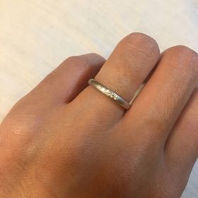 【ラザール ダイヤモンド(LAZARE DIAMOND)の口コミ】 常につけていたいので、シンプルなデザインで、ダイヤ入りの指輪がいいと…