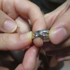 【AIGIS(アイギス)の口コミ】 まず、世界で一つの指輪ができること。もともと、ものづくりに興味があり…