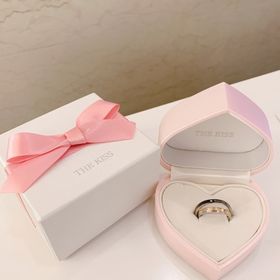 【THE KISS(ザ・キッス)の口コミ】 元々、シンプルで普段付けやすいものという事で探していたので薄いゴール…