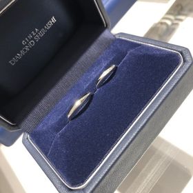 【銀座ダイヤモンドシライシの口コミ】 嫁がデザインに一目惚れして購入に至りました！
ほかのお店をみることもな…