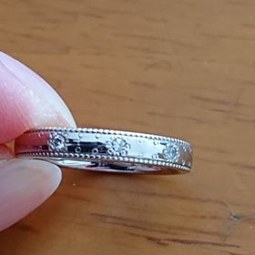 【エクセルコダイヤモンド(EXELCO DIAMOND)の口コミ】 結婚10年の記念に新しい結婚指輪を探していました。
10年前もエクセルコで…
