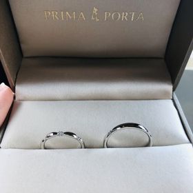 【PRIMA PORTA(プリマポルタ)の口コミ】 デザインで決めました。ダイヤが入っているものが良く、派手すぎない華奢…