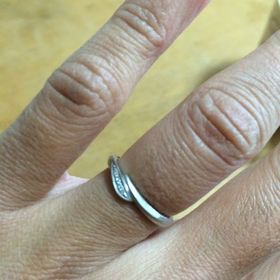 【4℃ BRIDAL(ヨンドシーブライダル)の口コミ】 指輪購入の決め手は、好きなデザインのものが見つかったことです。またサ…