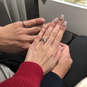 【ラザール ダイヤモンド(LAZARE DIAMOND)の口コミ】 ハーフエタニティのデザインで探し回っていましたが、ダイヤモンドがとて…