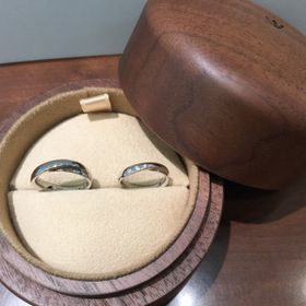 【COLANY(コラニー)の口コミ】 自分たちの記念日やイニシャル、誕生石などを刻めて自分たち好みの指輪に…