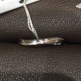 【アイプリモ(I-PRIMO)の口コミ】 綺麗なウェーブがとても指に馴染みます。水かきがある指でも奥に入り込み…