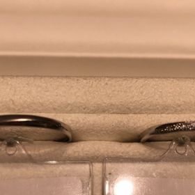 【festaria bijou SOPHIA(フェスタリア ビジュソフィア)の口コミ】 細めなデザインでした。ダイヤがかわいく、つける向きによって雰囲気が違…