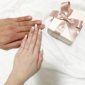 【アイプリモ(I-PRIMO)の口コミ】 ダイヤの見え方がすごくきれいで、かつシンプルなデザイン。初めダイヤな…