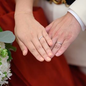 【アイプリモ(I-PRIMO)の口コミ】 ダイヤモンドの留め具が小さく、デザインの邪魔になっていないのが良かっ…