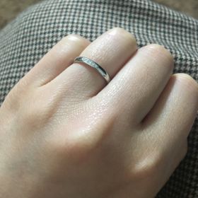 【アイプリモ(I-PRIMO)の口コミ】 シンプルでかわいいデザインの指輪を探していました。
いろいろな指輪を見…