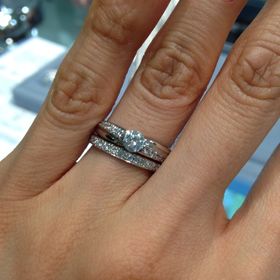 【宝寿堂(ほうじゅどう)の口コミ】 自分の好きなデザインで、いくつか選び、その中で私の指に似合うものをス…