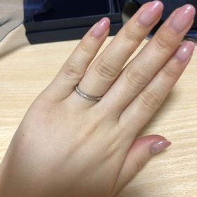 【銀座ダイヤモンドシライシの口コミ】 シンプルすぎず、派手すぎないものが欲しかったのでこちらにしました。
プ…