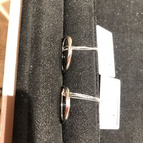 【TRECENTI(トレセンテ)の口コミ】 なるべくシンプルなデザインの指輪を探していました。デザイン、着け心地…