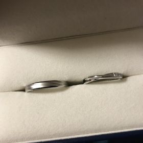 【GALA JEWELRY(ガラジュエリー)の口コミ】 それぞれの好みや2人の指に似合う指輪のタイプが全く違い、お揃いのデザイ…
