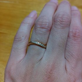 【ギンザタナカブライダル(GINZA TANAKA BRIDAL)の口コミ】 ピンクゴールドの指輪がよくて、ネットでも探したりしました。湾曲してい…