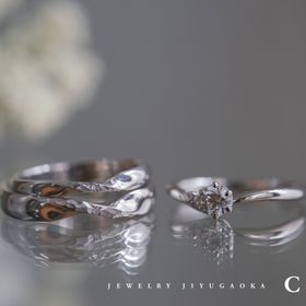 【Cayof(カヨフ)の口コミ】 結婚指輪はデザインがかわいく、その中にもテクスチャーや、たたきが入っ…
