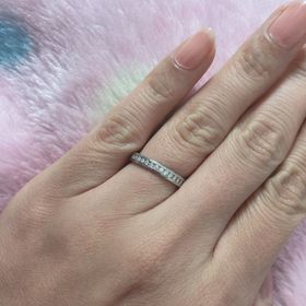 【ラザール ダイヤモンド(LAZARE DIAMOND)の口コミ】 エタニティリングにすることは決めていたけれど、なかなかしっくり来るも…