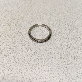 【ラザール ダイヤモンド(LAZARE DIAMOND)の口コミ】 太い指にも合う指輪だったことです。
ダイヤモンドの輝きがきれいでした。…