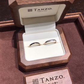【TANZO.(鍛造指輪)の口コミ】 オーダーメイドで、納得できるデザインの指輪を作りたかったことと、仕事…