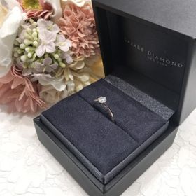 【ラザール ダイヤモンド(LAZARE DIAMOND)の口コミ】 色々試着した結果、シンプルなデザインがダイヤが際立って一番綺麗に見え…