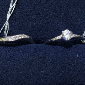 【Flowaves(フロウェーブス)の口コミ】 デザイン：FlowavesというブランドのGo with the flowというエンゲージ・…