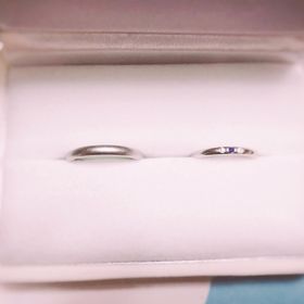 【STAR JEWELRY(スタージュエリー)の口コミ】 メイドトゥオーダーという、自分たちで指輪の太さや色、石の色や数を決め…