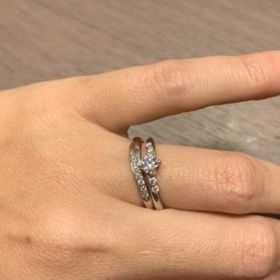 【ANTWERP BRILLIANT(アントワープブリリアント)の口コミ】 ダイヤモンドが際立つデザインでしっかりとした存在感があったことが決め…