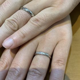 【Pink Dolphin Diamond(ピンクドルフィンダイヤモンド)の口コミ】 シンプルな指輪が良くて、探していたところその中でピックダイヤモンドが…