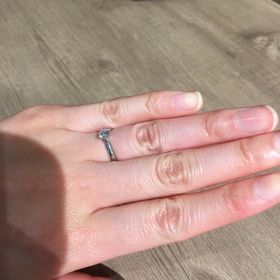 【宝寿堂(ほうじゅどう)の口コミ】 他店も複数箇所見て回ったが、希望のダイヤモンドの大きさ、品質、デザイ…