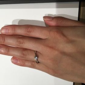 【ラザール ダイヤモンド(LAZARE DIAMOND)の口コミ】 シンプルなデザインの婚約指輪を探していました。シンプルな中でも、他の…