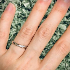 【アイプリモ(I-PRIMO)の口コミ】 形が丸ではなくウェーブ状になっているため、指にフィットすること、夫婦…