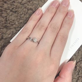 【アイプリモ(I-PRIMO)の口コミ】 ダイヤモンドに寄り添うようなピンクダイヤモンドが大変可愛く、
また少し…