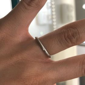 【CHARMY(チャーミー)の口コミ】 シンプルなデザインですが鍛造製法で造られたマイスターというリングで強…