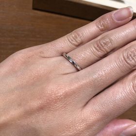 【TRECENTI(トレセンテ)の口コミ】 あまり、派手すぎずシンプルなのを探しました。歳を重ねても飽きないデザ…