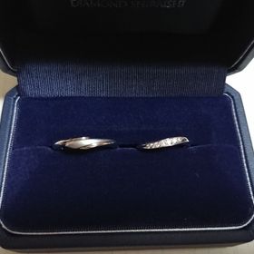 【銀座ダイヤモンドシライシの口コミ】 様々なデザインや素材がある中で、どれも素敵に感じてしまい、迷っていま…