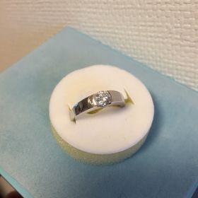 【MAUBOUSSIN(モーブッサン)の口コミ】 目立ちすぎず、地味すぎない絶妙なデザイン！年齢的にもあまり可愛らしい…