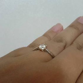 【LEHAIM(レハイム)の口コミ】 婚約指輪と結婚指輪はセット販売ではなかったんですが、重ね付けしても合…