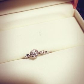 【ケイウノ ブライダル(K.UNO BRIDAL)の口コミ】 指輪の決め手はディズニーとコラボしていて、シンデレラの馬車をイメージ…