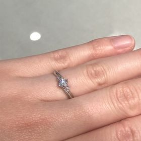 【アイプリモ(I-PRIMO)の口コミ】 個人の感覚によらない所で言うと、
・手のひらの輪郭にあったウェーブ型の…